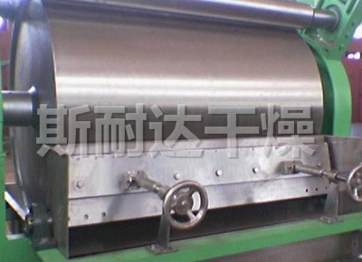 滚筒刮板干燥机