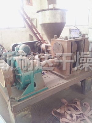 GZL系列干法辗压造粒机